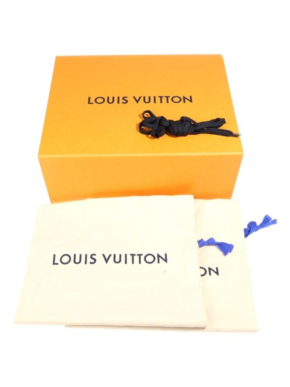 Louis Vuitton Rivoli Sneaker Black White - Picture 6 of 6